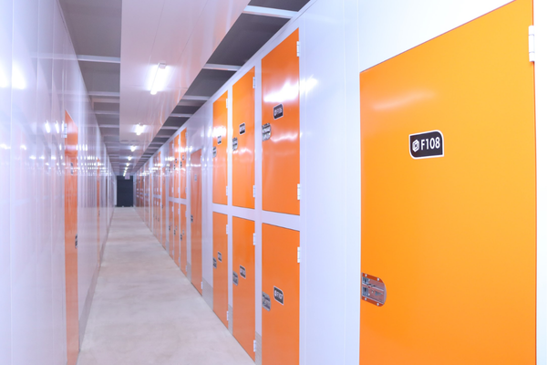 Clean indoor storage aisle